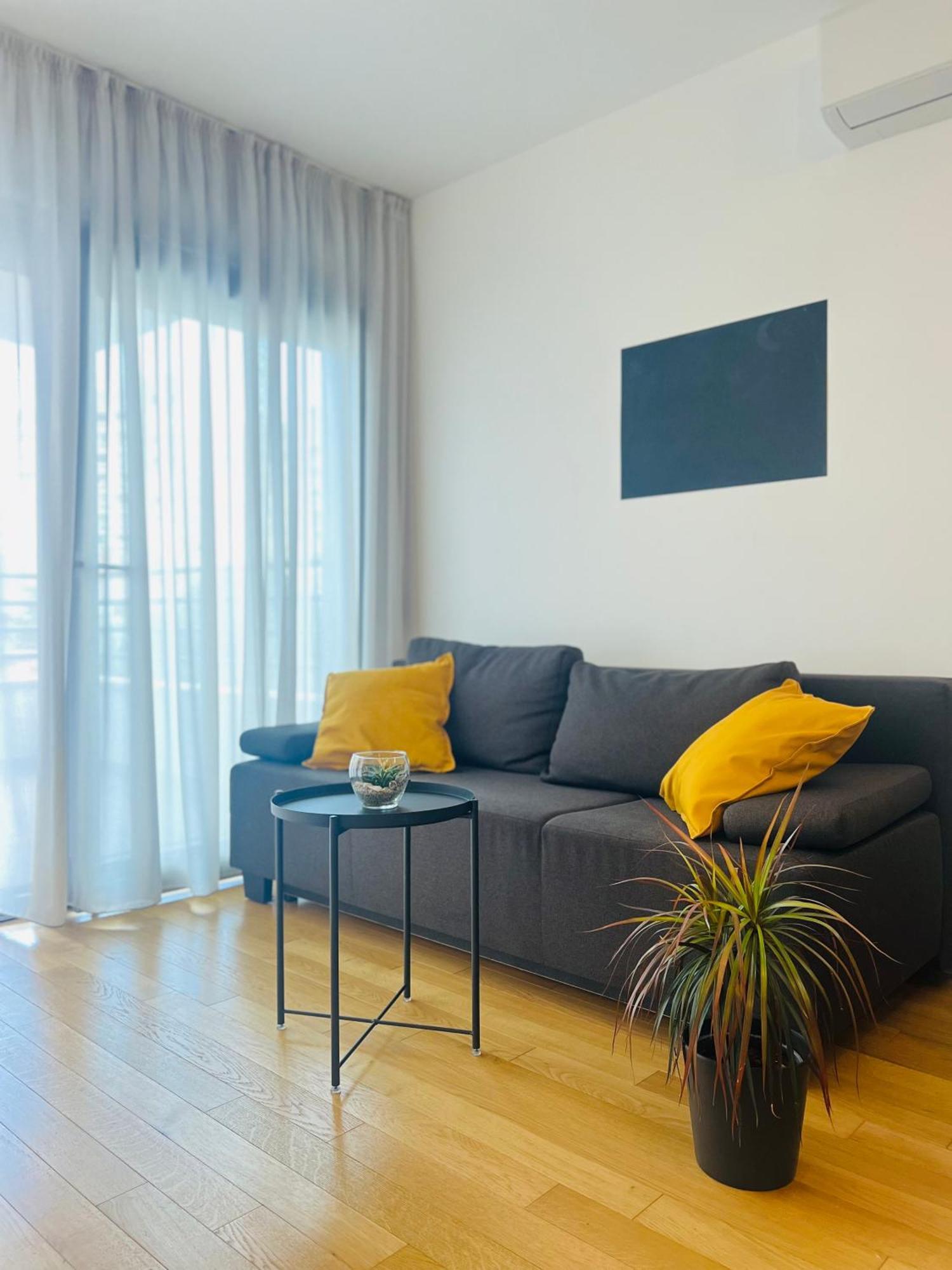Almond 2 - Free Parking Apartment สปลิท ภายนอก รูปภาพ